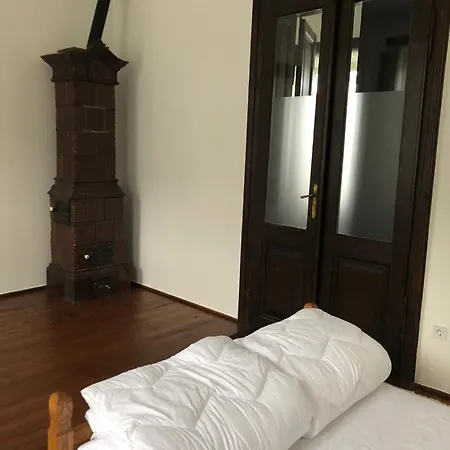 Padmalyos Vendeghaz * Bata